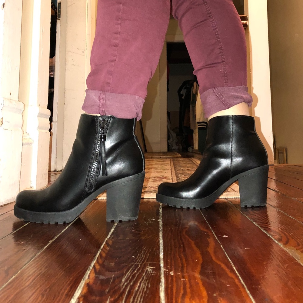 Black Combat-boots
